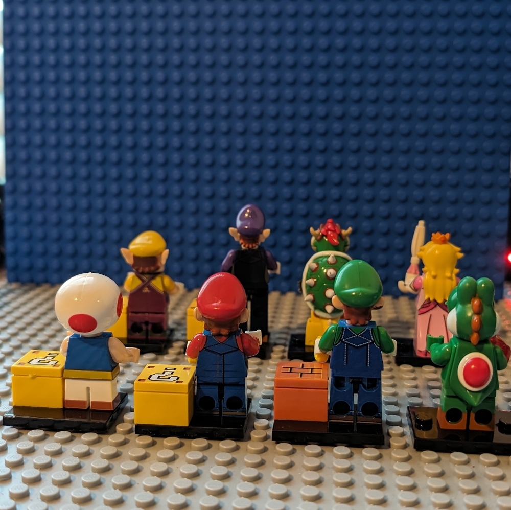 8 Minifigures - Super Mario Brothers Brick Minifigure Toy Building Action Figure - Picture 5 of 5